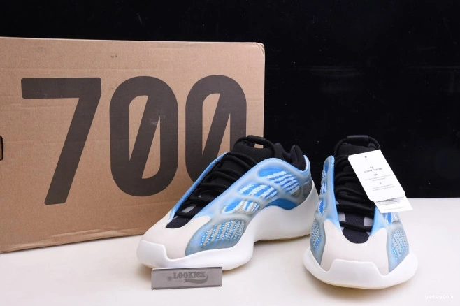 GLOW THE ADIDAS YEEZY DARK 700 G54850 V3 IN 1115